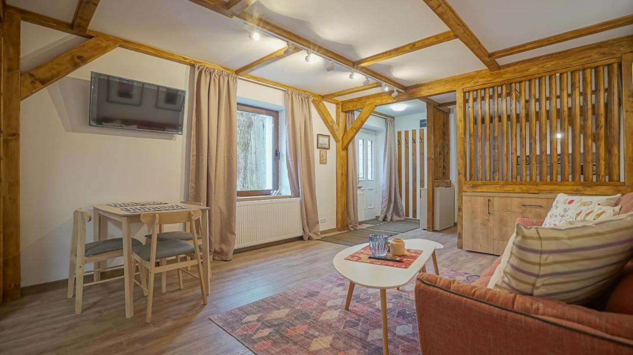 Oldtown Refuge Apartment Brasov Ngoại thất bức ảnh
