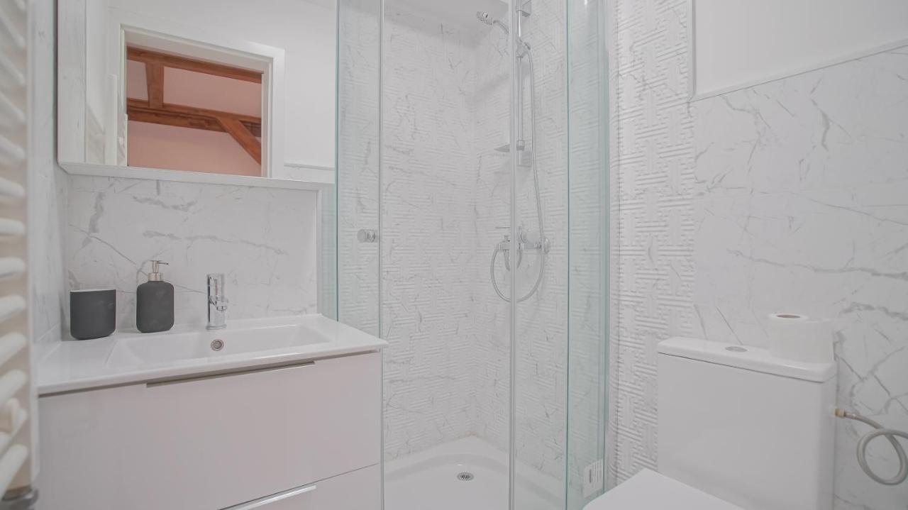 Oldtown Refuge Apartment Brasov Ngoại thất bức ảnh