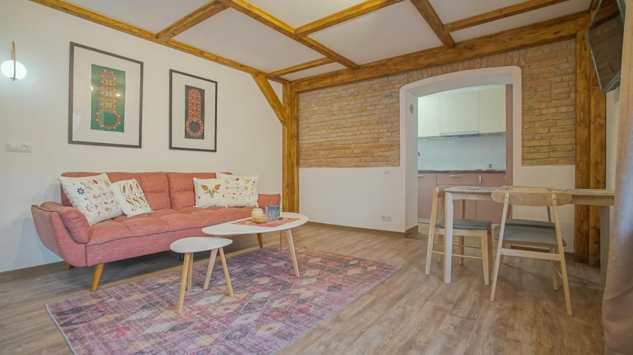 Oldtown Refuge Apartment Brasov Ngoại thất bức ảnh