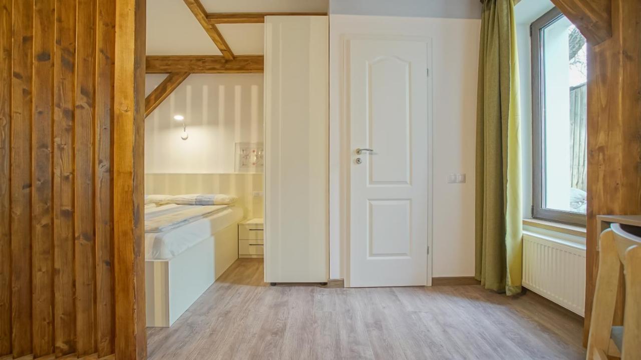 Oldtown Refuge Apartment Brasov Ngoại thất bức ảnh