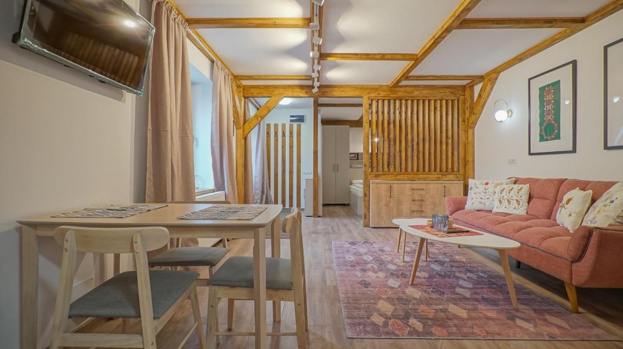 Oldtown Refuge Apartment Brasov Ngoại thất bức ảnh