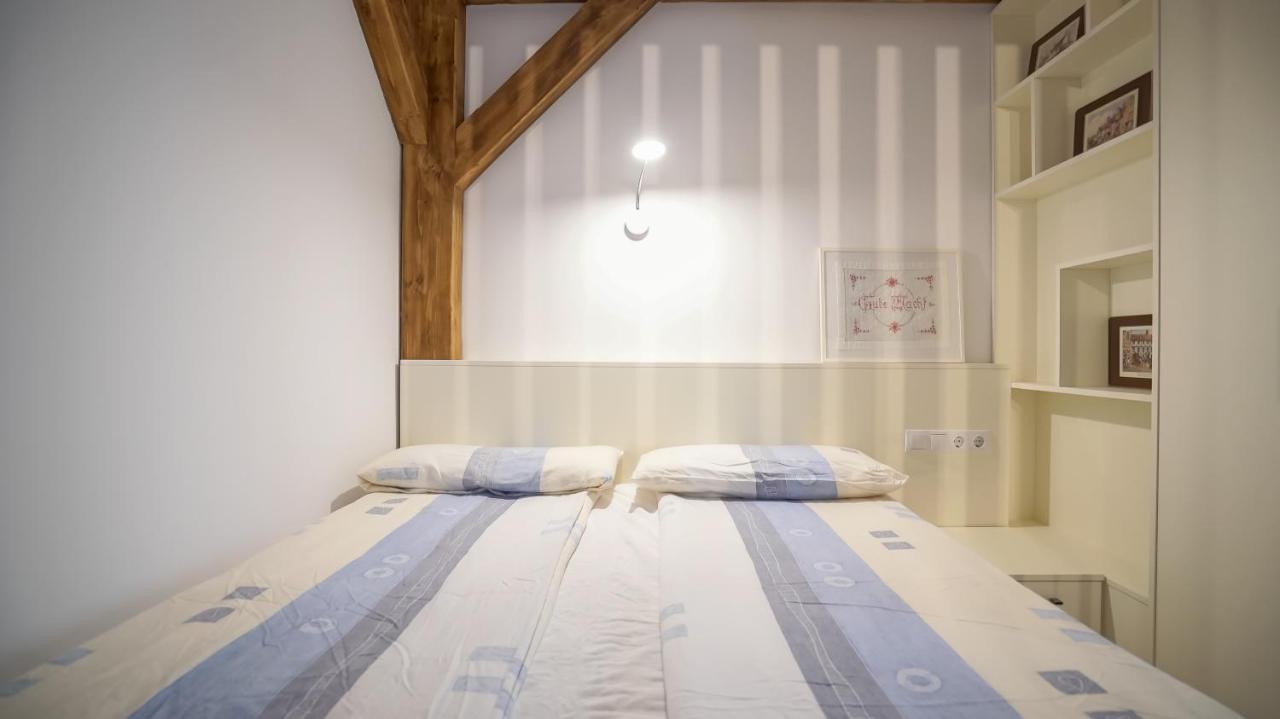 Oldtown Refuge Apartment Brasov Ngoại thất bức ảnh